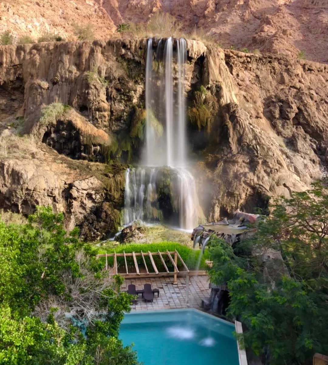 A stunning photograph representing the guided tour to Ma'in Hot Springs from Rumman Hotel